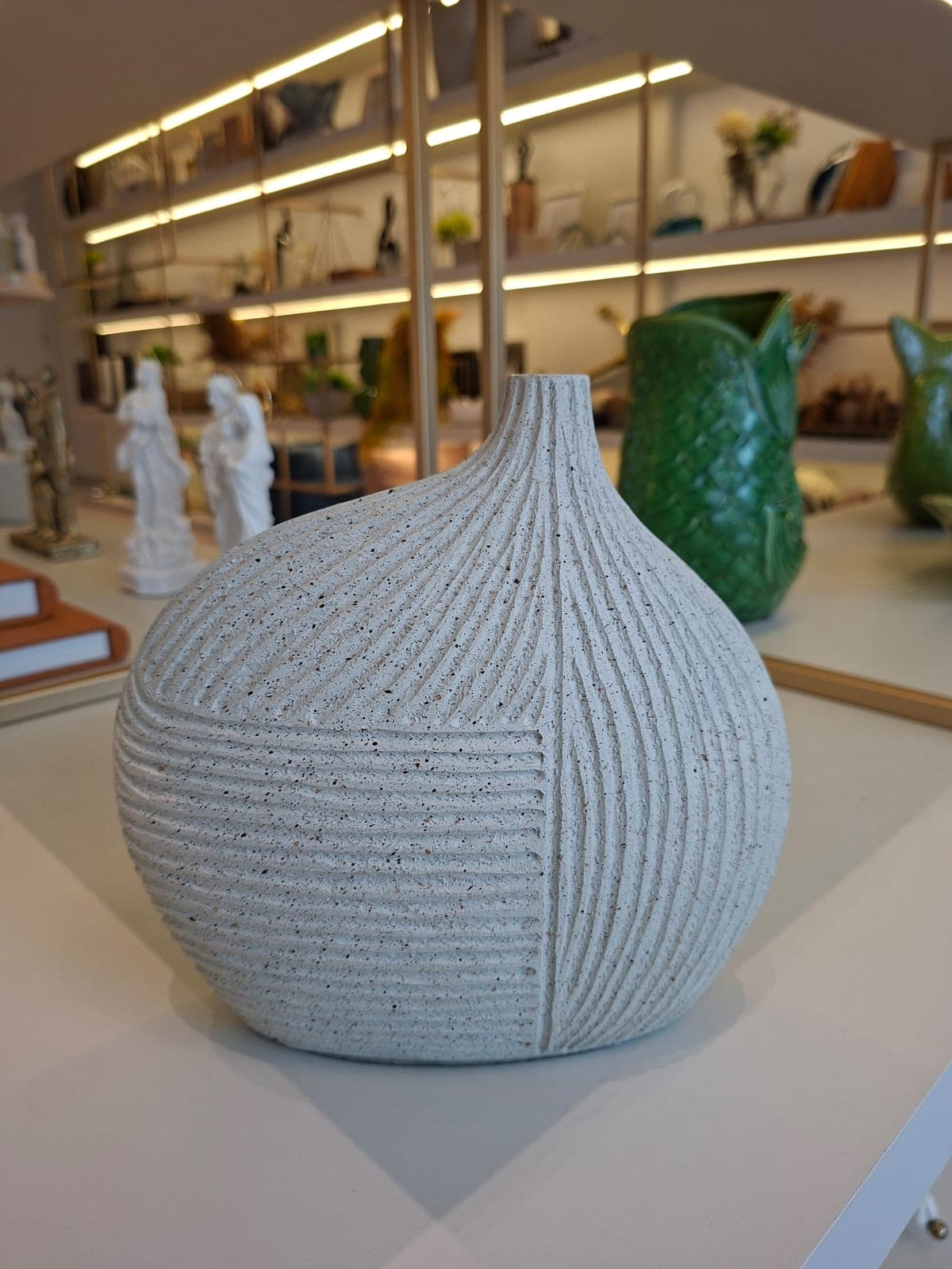 Vaso Estriado Cinza